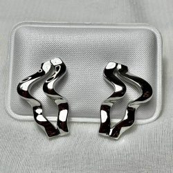 Pendientes plata de ley rodiados Modelo medusa