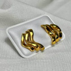 Pendientes plata de ley chapados en oro Modelo marea